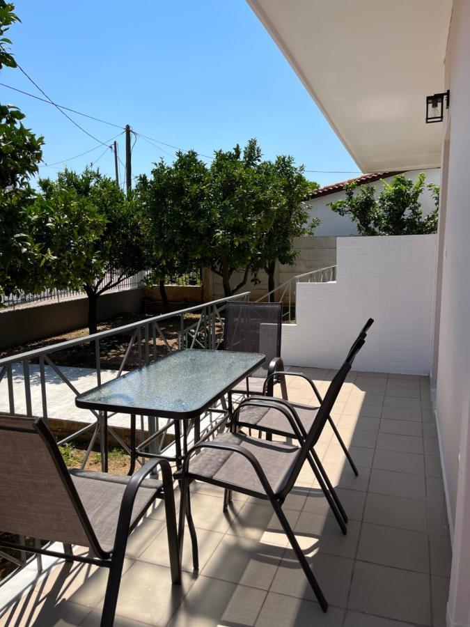 Koulouras Apartments Nikolaíika Exterior foto